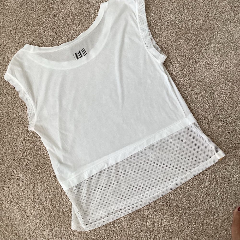 MONREAL SLEEVELESS COTTON TOP SIZE SMALL - Picture 5 of 5